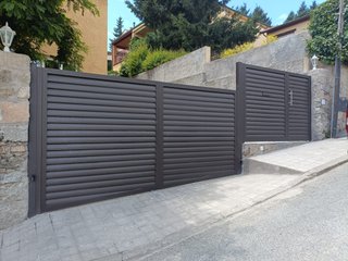 Puertas y Vallas Aluminio Soldado