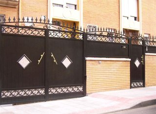 Puertas y Vallas Aluminio Soldado