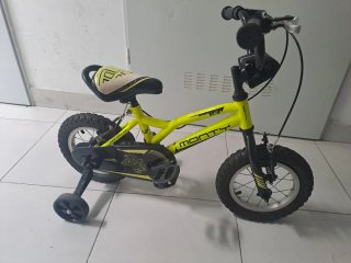 Bicicleta Monty 12 con ruedines