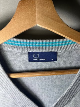 Jersey Fred Perry Gris Talla M (Cuello Henley)