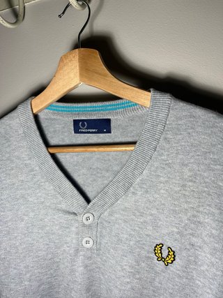Jersey Fred Perry Gris Talla M (Cuello Henley)