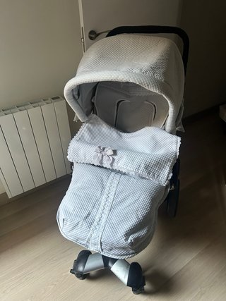 Carro de bebé y silla de paseo
