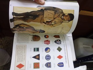 Libro d.day uniformes desembarco Normandía wwii