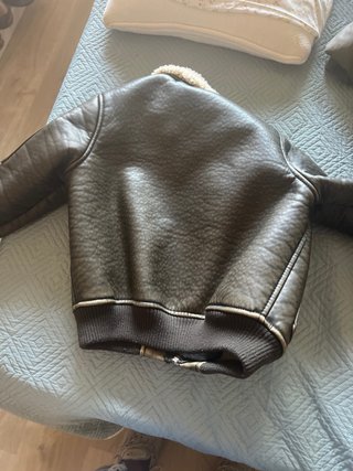 Chaqueta Zara efecto piel con borreguito