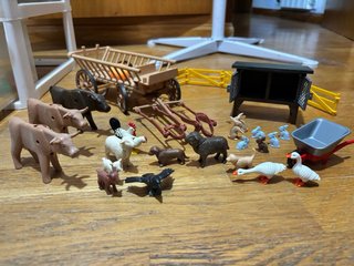 Variado de Playmobil granja + dinosaurios