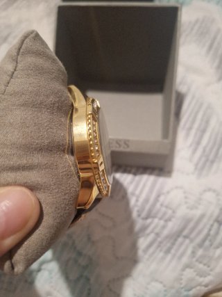 Reloj Guess Original Dorado y Negro en Caja