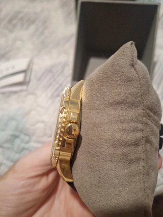 Reloj Guess Original Dorado y Negro en Caja