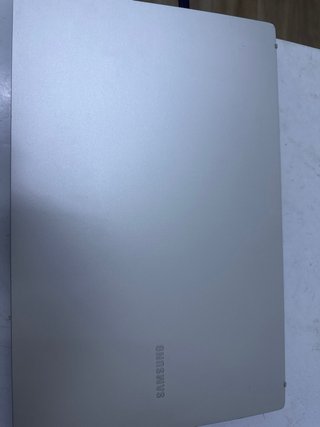 Portátil Samsung Plata y Negro