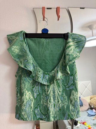 Blusa verde con estampado T.M