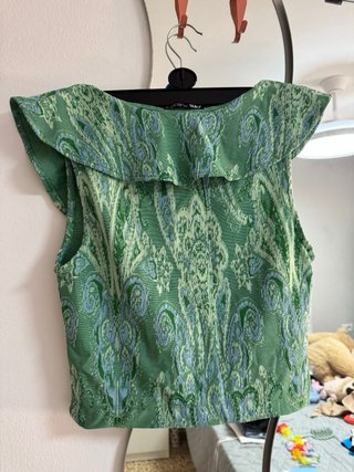 Blusa verde con estampado T.M