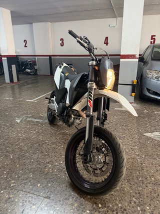 KTM 690 SMC – 2012 | A2 | Supermotard