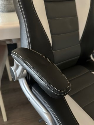 Silla Gaming Ergonómica Negra y Blanca