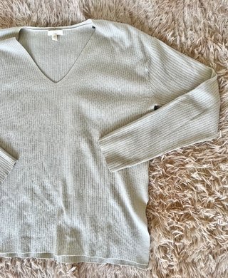 jersey verde claro pastel de canale cuello de pico