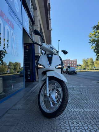 Piaggio Liberty 125cc Scooter