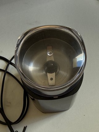 Molinillo Café Eléctrico Amazon Basics Negro