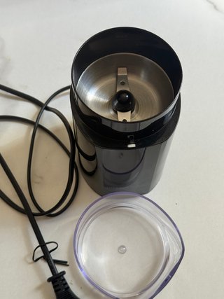 Molinillo Café Eléctrico Amazon Basics Negro