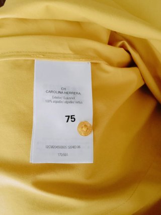Blusa Carolina Herrera amarilla con adornos