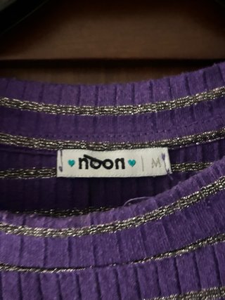 Jersey Noon Rayas Doradas Morado