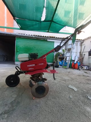 Motocultor Honda Rojo