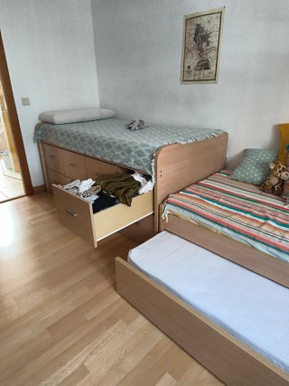 Dormitorio juvenil con cajones+mueble+mesa
