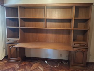 Librería/biblioteca con escritorio y cajones