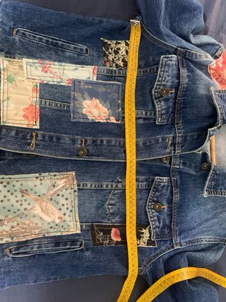 Cazadora vaquera Desigual Patchwork Talla M
