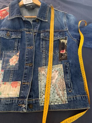Cazadora vaquera Desigual Patchwork Talla M