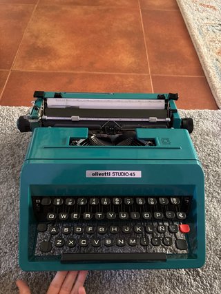 Máquina de escribir Olivetti Studio 45