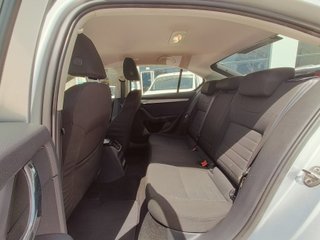 Skoda Octavia 2.0TDI DSG - ETIQUETA B