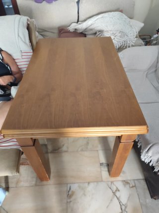 Mesa comedor de maders extensible con cristal.