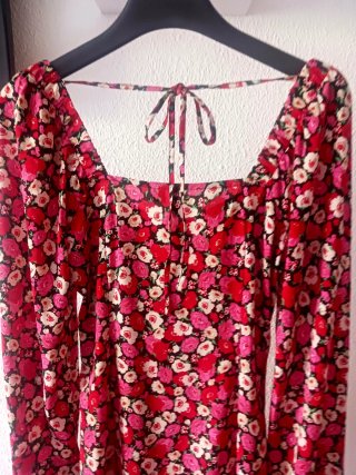 Vestido estampado flores Vero Moda talla xs.