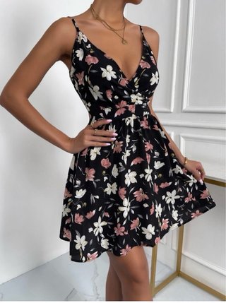 Vestido negro estampado floral