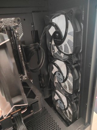 VENTA PC GAMING PRECIO NEGOCIABLE ESCRIBEME
