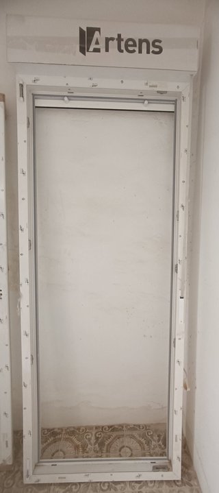 VENTANA Balconera PVC Isoxa Oscilobatiente Izqda