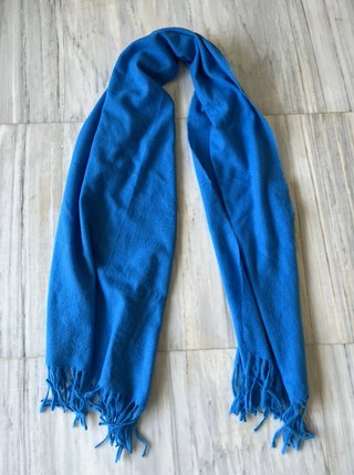 Bufanda azul eléctrico parfois con flecos