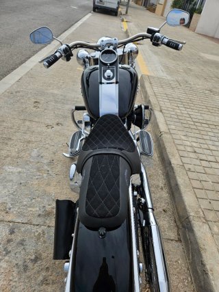 Harley Davidson Softail Deluxe 2016 Negra