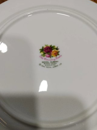 Plato postre Royal Albert Flores