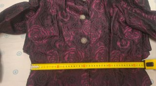 Traje de fiesta morado y negro