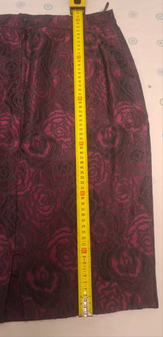 Traje de fiesta morado y negro