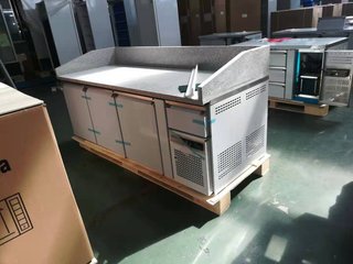 Mesa refrigerada
