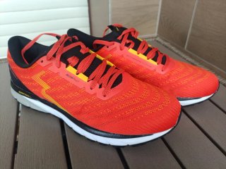 Zapatillas de correr / running - 361° - Strata 5.