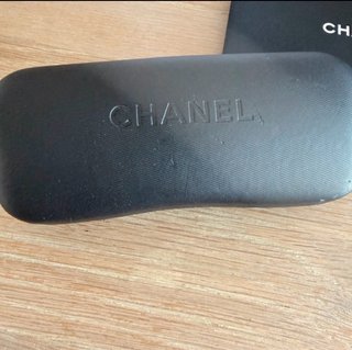 Gafas Chanel con diamantes