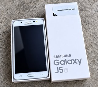 Samsung Galaxy J5 6 Blanco