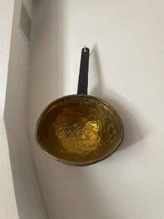 Caldero de bronce pequeño