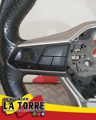 Volante Seat Leon FR MK4 sin levas.