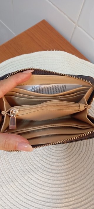 Monedero Cartera Guess Marrón y Dorado