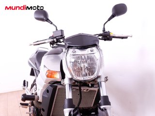 SUZUKI GSR 600
