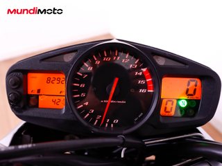 SUZUKI GSR 600