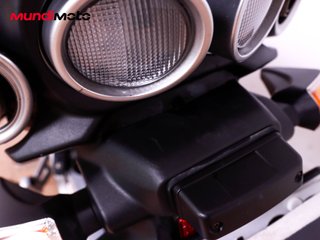 SUZUKI GSR 600