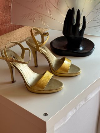 Sandalias doradas tacón 11 cm